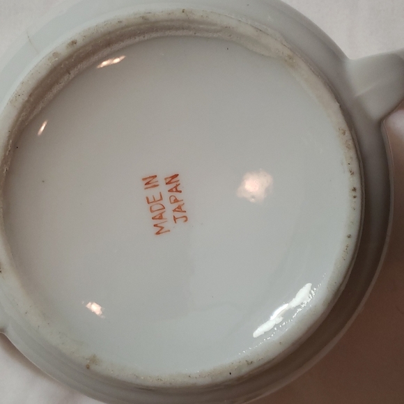 Vintage Handmade Ceramic Round Pot With Lid and Handles Made in Japan - Picture 4 of 5